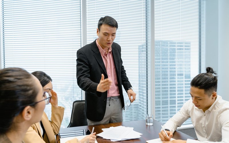 採用：職場の雰囲気を伝えるイメージ